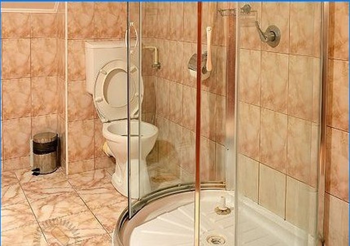 Ett ekonomiskt alternativ till badrummet. Hur man väljer en duschkabin