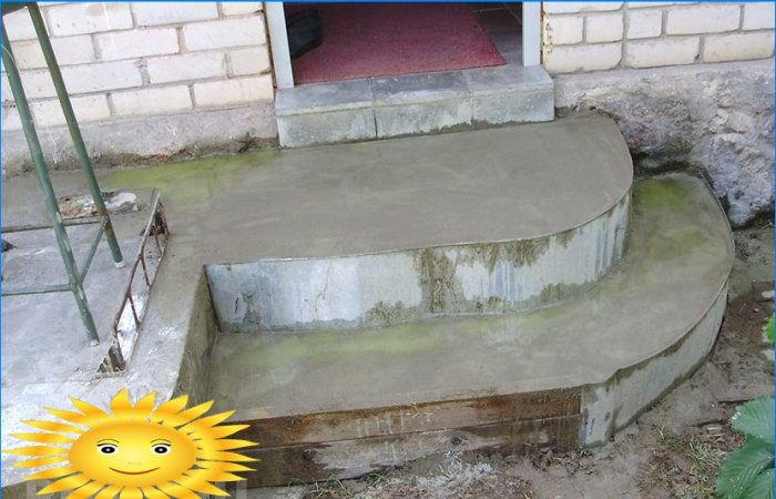 Hur man korrekt betongar en veranda med radie trappsteg