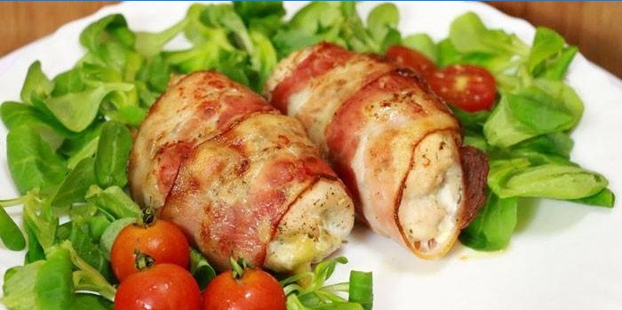 Bacon Wraped Chicken Rolls