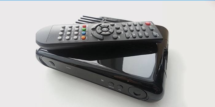 DVB-C-mottagare med fjärrkontroll