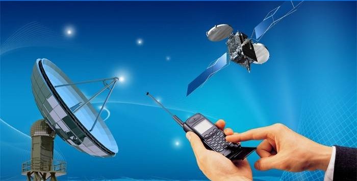 Mobiltelefon och satellit