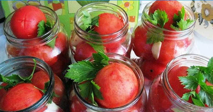 Kalla inlagda tomater