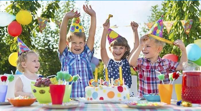 Barn firar födelsedag