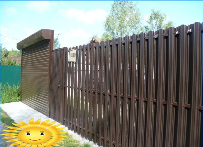 Ovanliga korrugerade staket - vi efterliknar naturliga material
