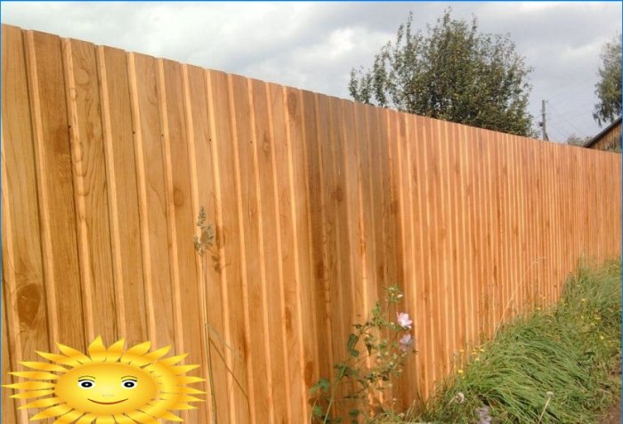Ovanliga korrugerade staket - vi efterliknar naturliga material
