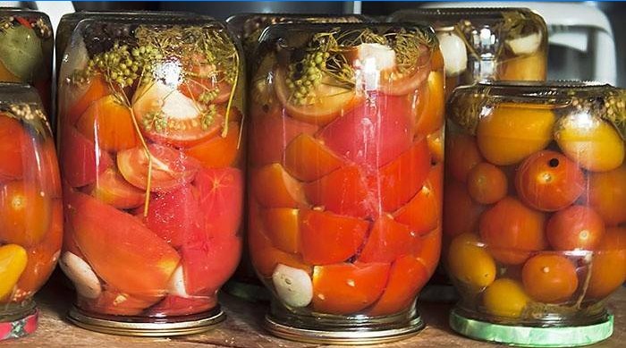 Tomater marinerade med persilja