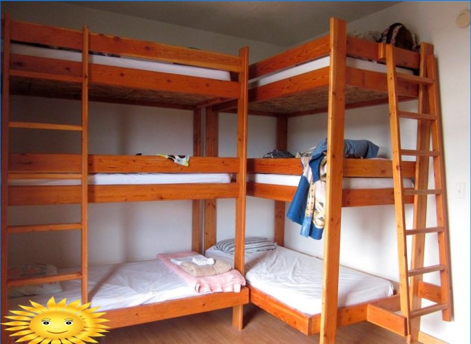 Säng för tre barn: alternativ och deras funktioner