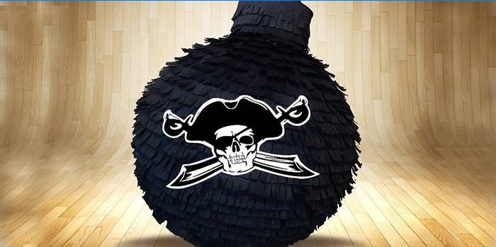 Kanonboll pinata med piratsymbol