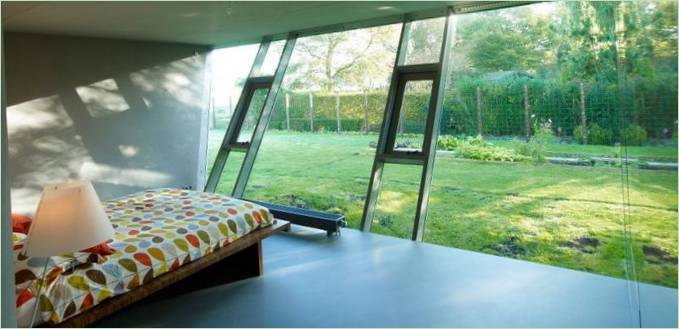 Sovrum med originalfönster