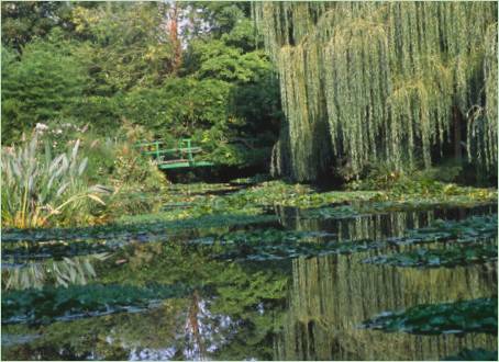 Claude Monets trädgård i Giverny