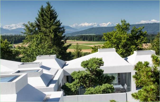 Elegant design av 4 gårdshus i modern minimalism i Schweiz